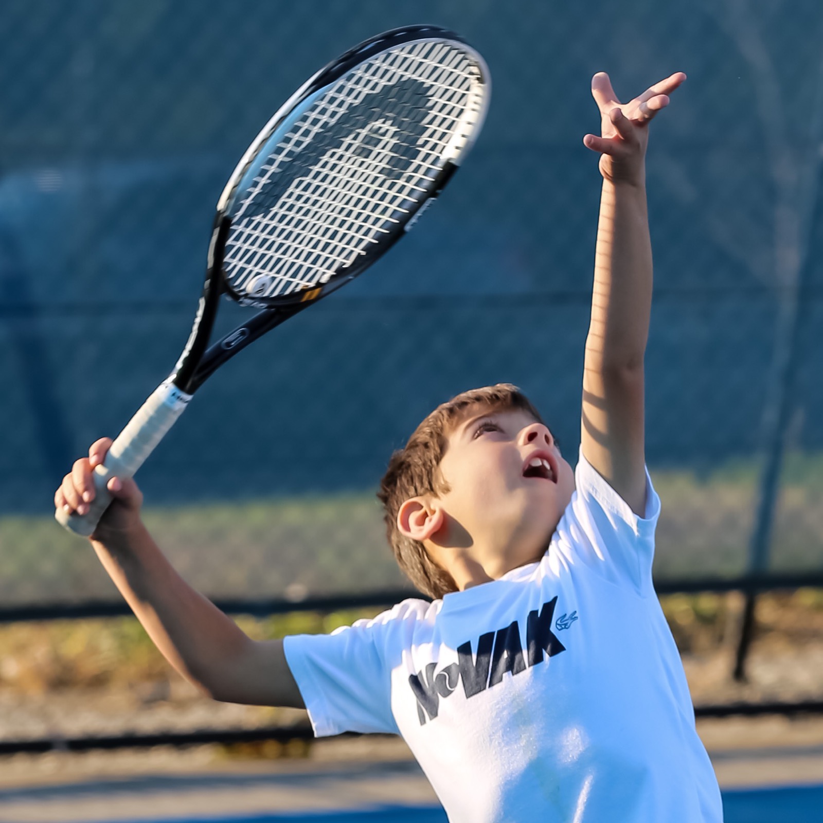 Novak_tennis_serve